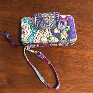 Vera Bradley Wristlet in Retired Heather Pattern